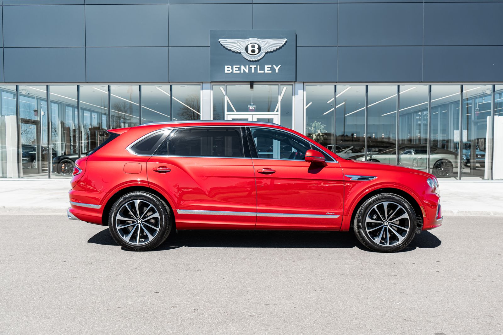 2024 Bentley Bentayga Azure - Photo 14