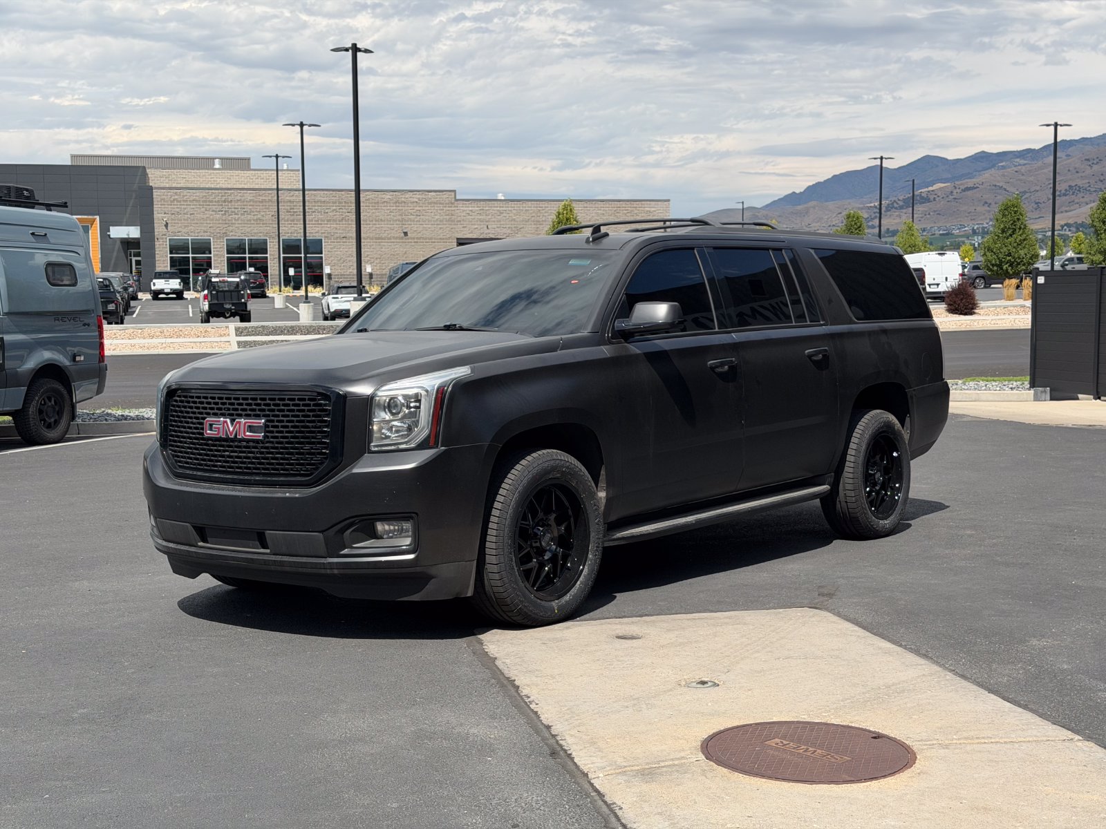 Used 2018 GMC Yukon XL SUV