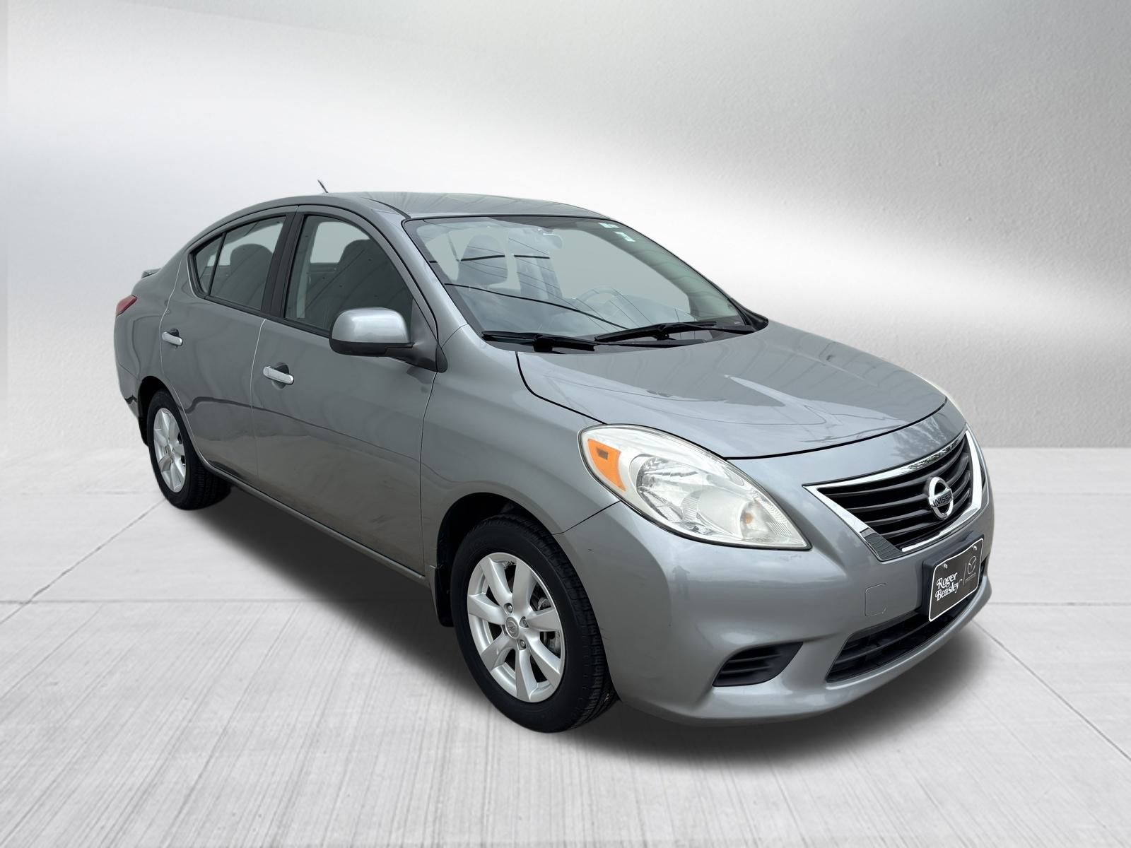 Used Car 2014 Nissan Versa  1.6 Sv For Sale Under $10,000 In Austin, Texas