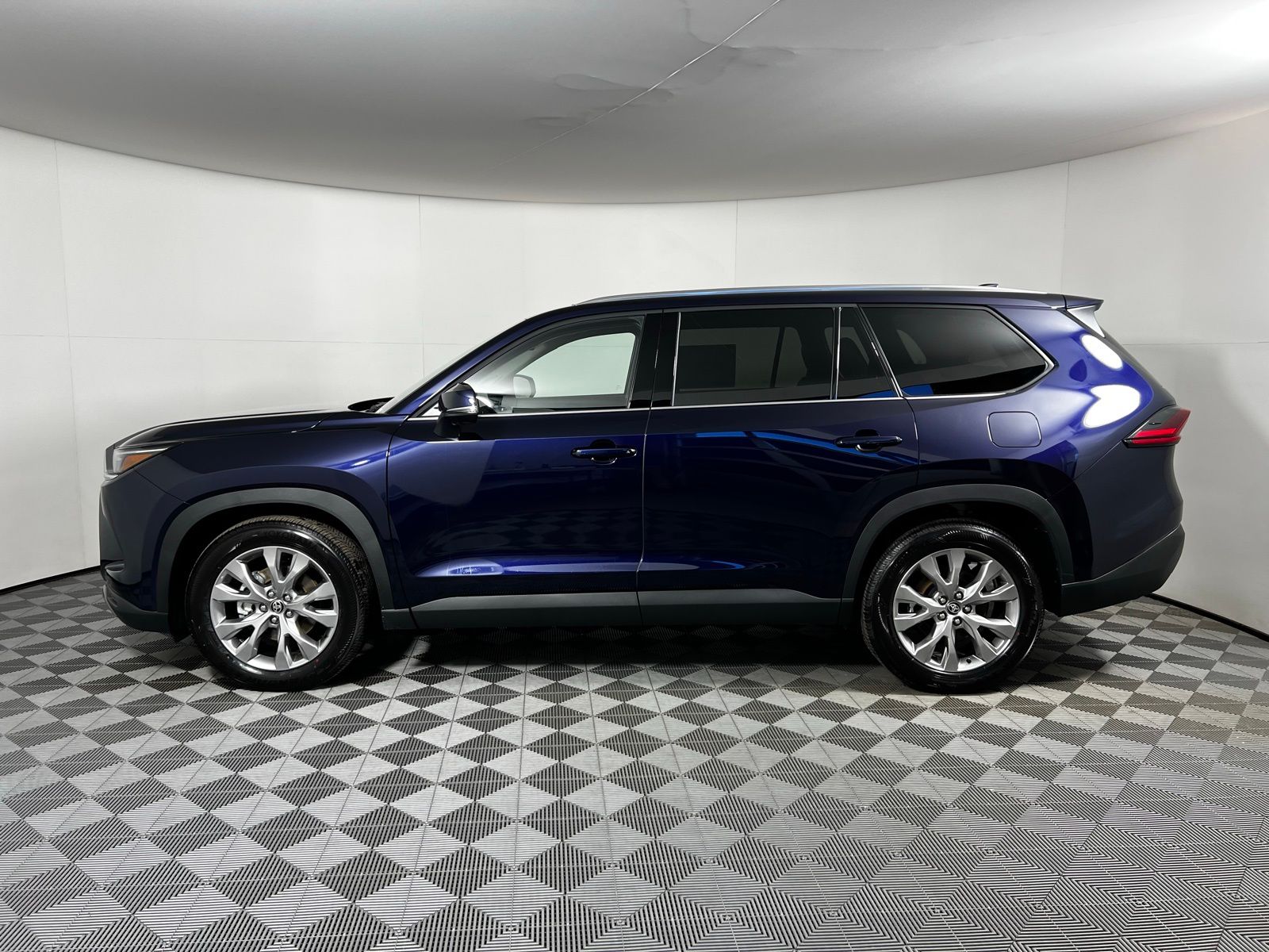 Thumbnail: 2026 Toyota Grand Highlander - 8