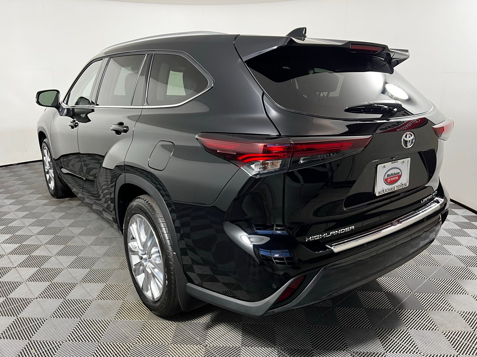 Thumbnail: 2026 Toyota Highlander - 7