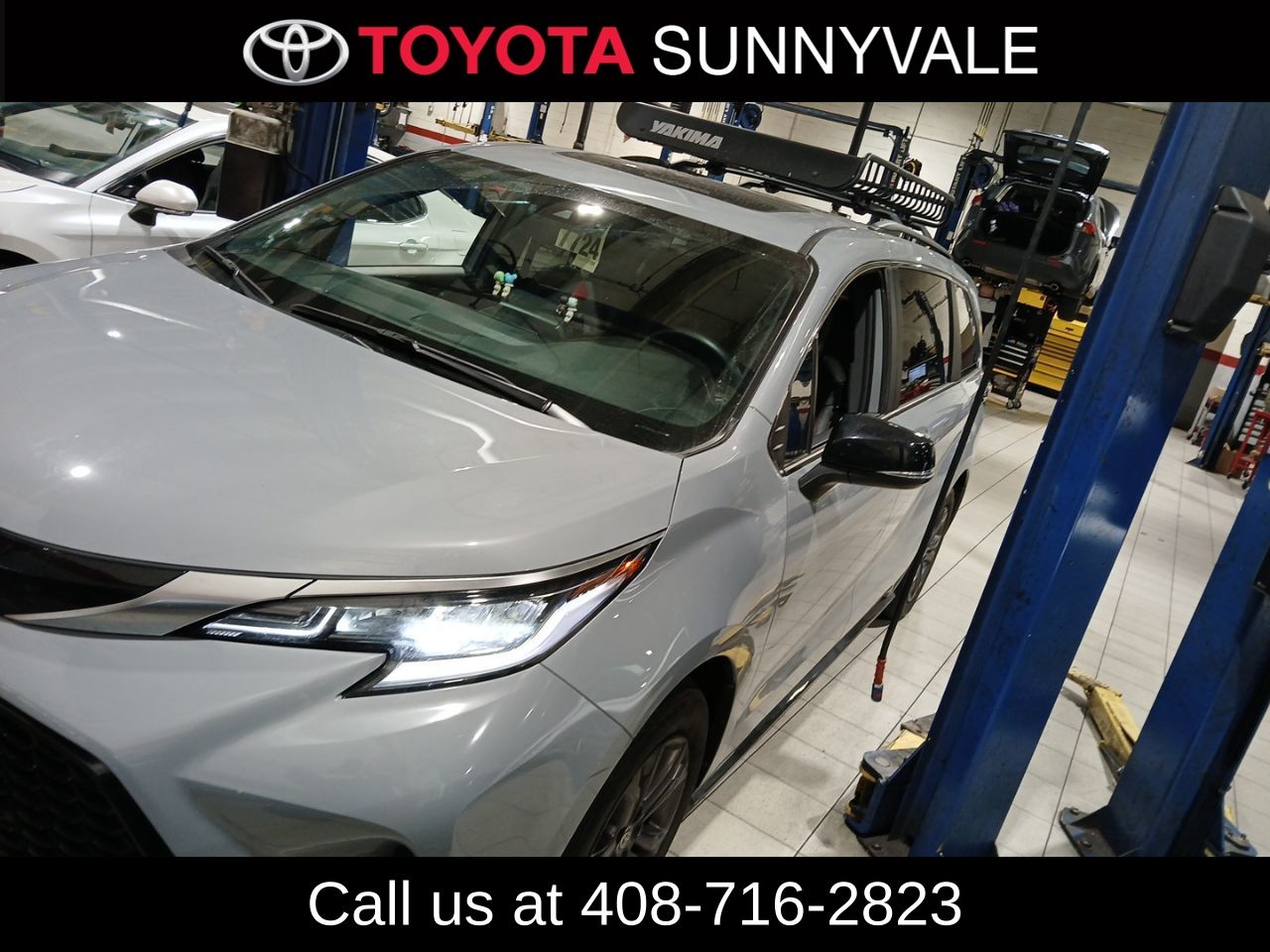 2024 Toyota Sienna XSE 7-Passenger Hybrid AWD's photo