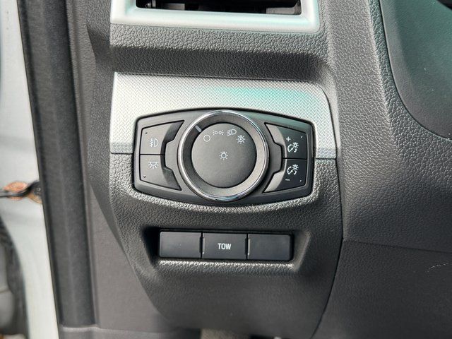 Used 2014 Silver Ford XLT image 19