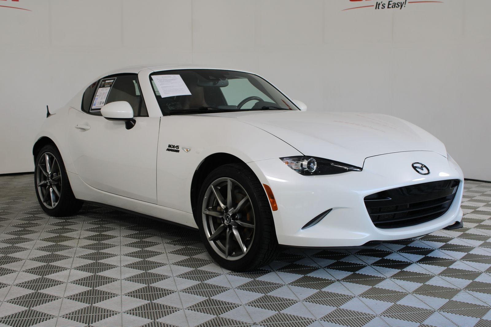 Snowflake White Pearl Mica 2022 Mazda MX-5 Miata Convertible Rear-Wheel Drive 6-Speed Automatic