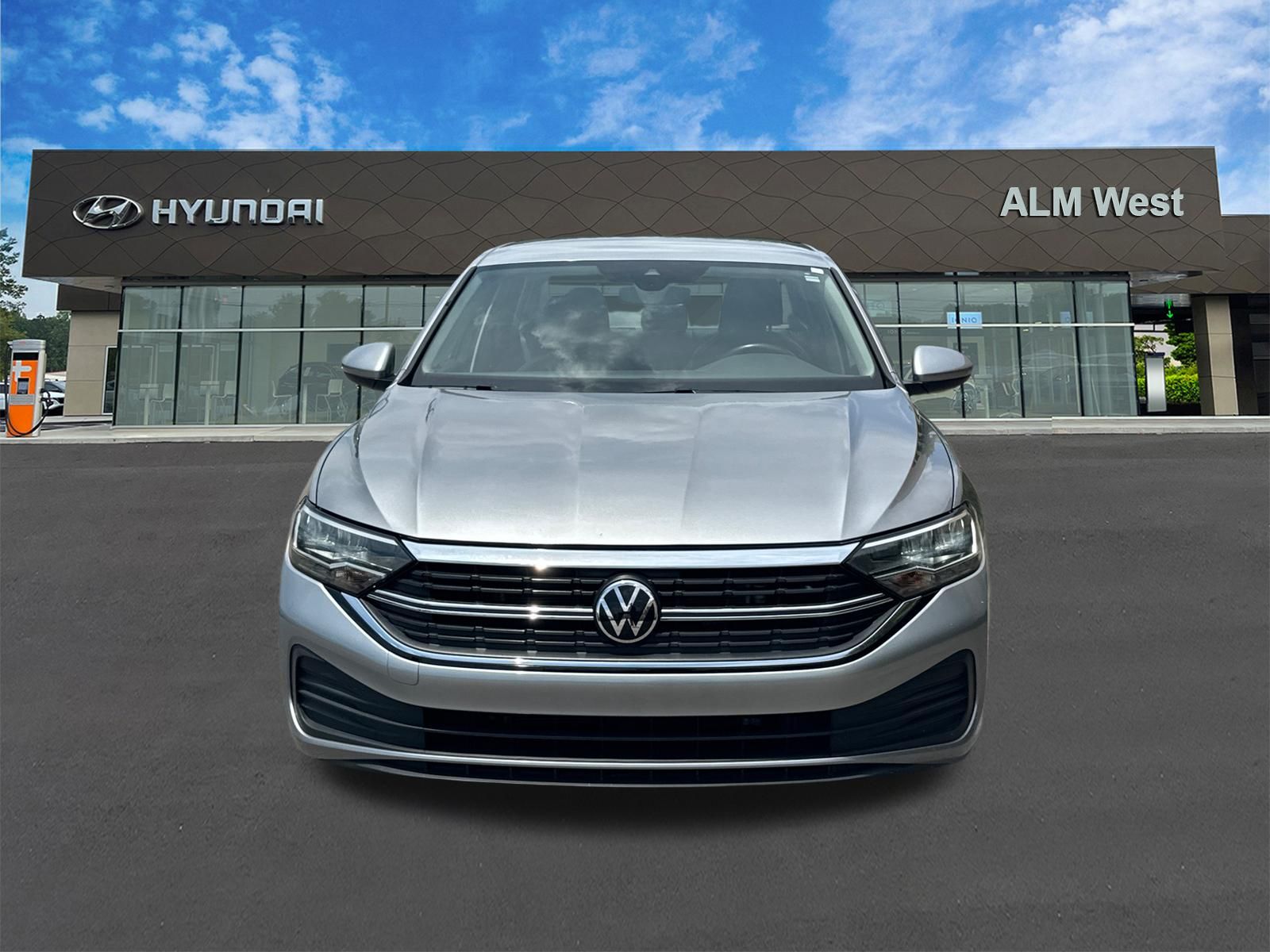 Used 2024 Gray Volkswagen 1.5T SE image 2