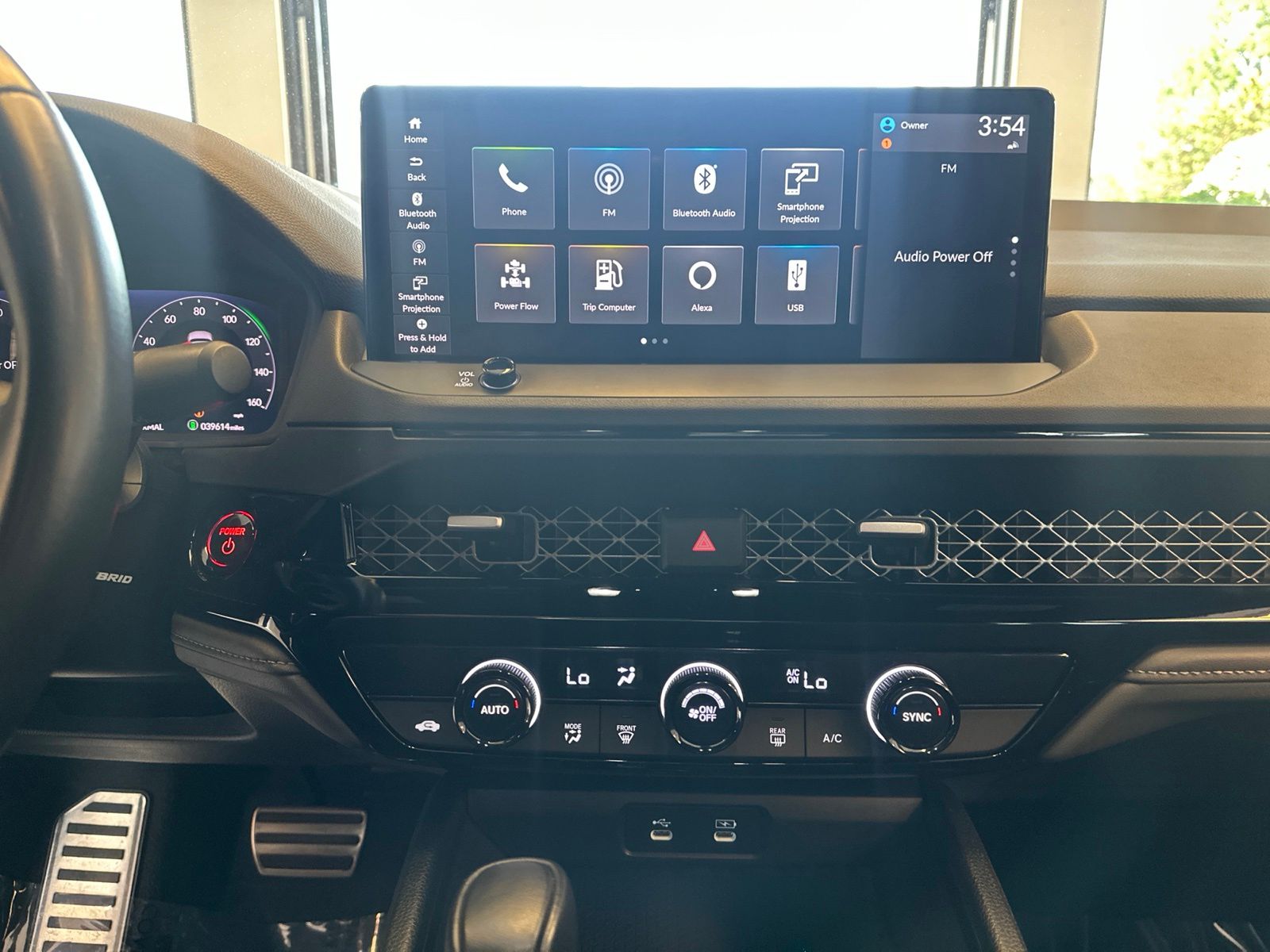 Used 2024  Honda Sport image 4