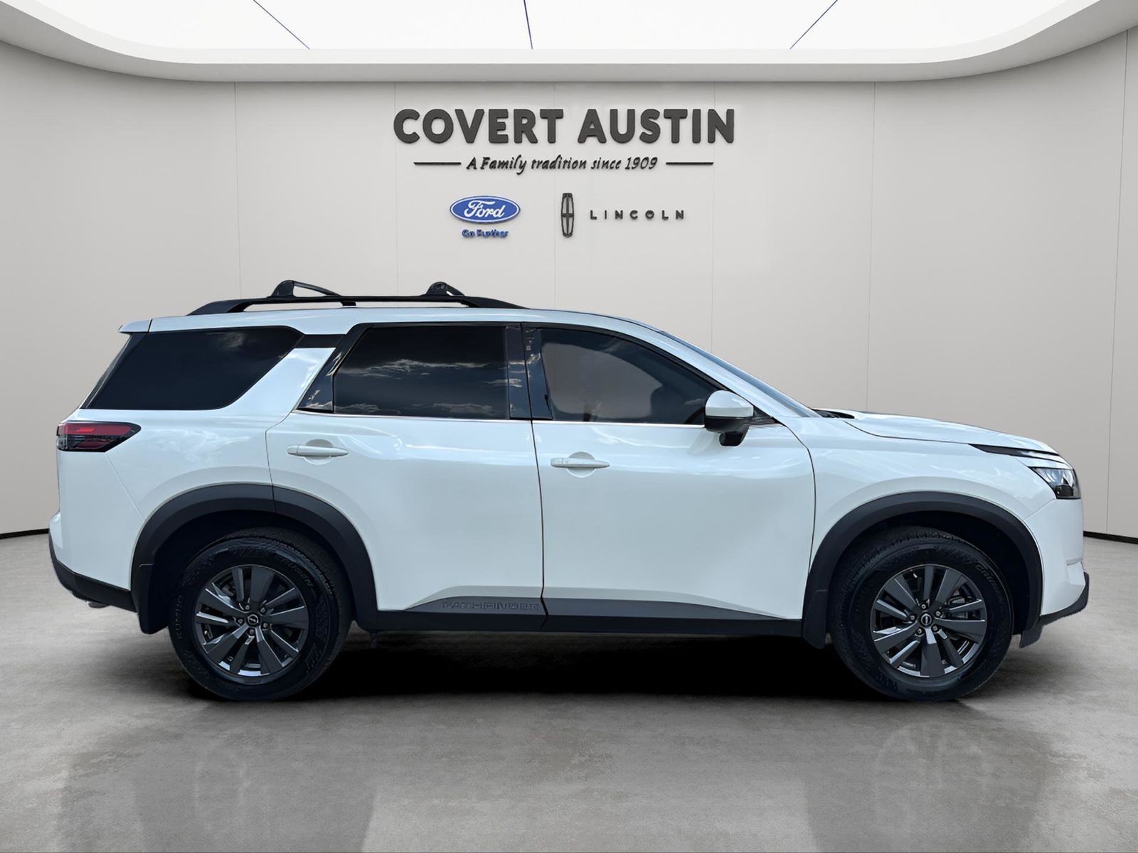 Used Car 2024 Nissan Pathfinder  Sv For Sale Under $30,000 In Austin, Texas