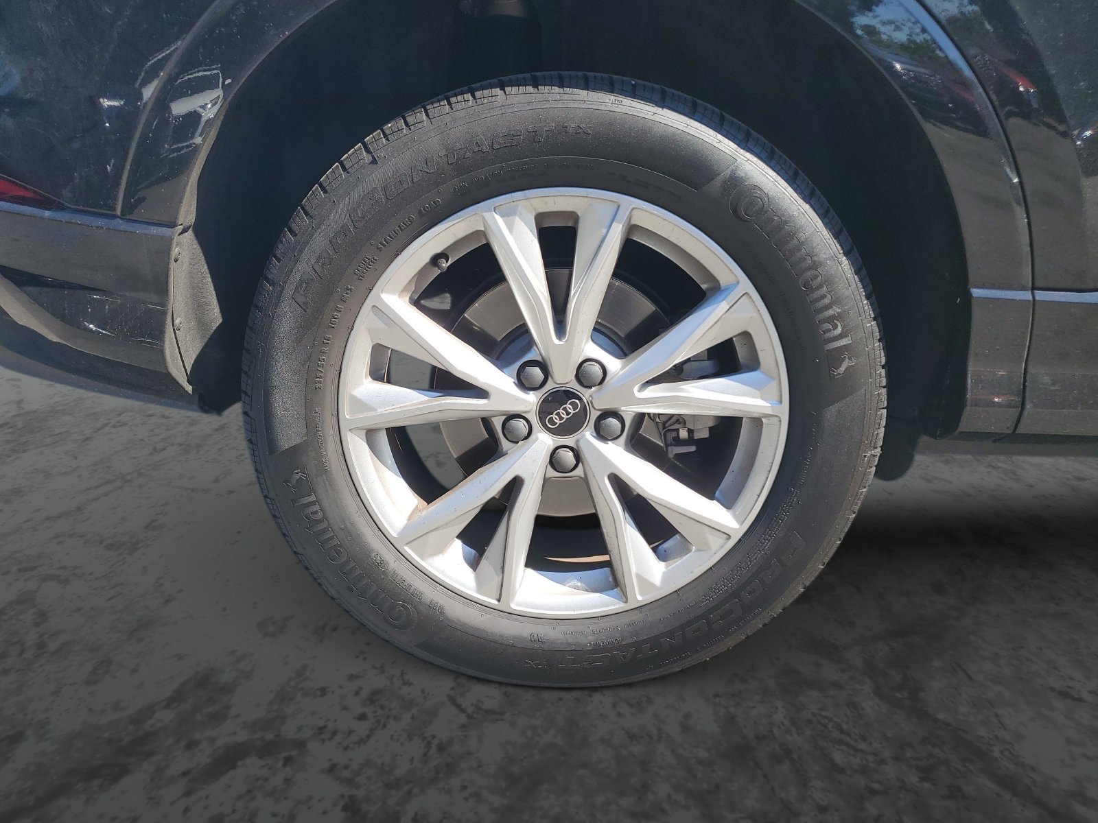 Vehicle photo