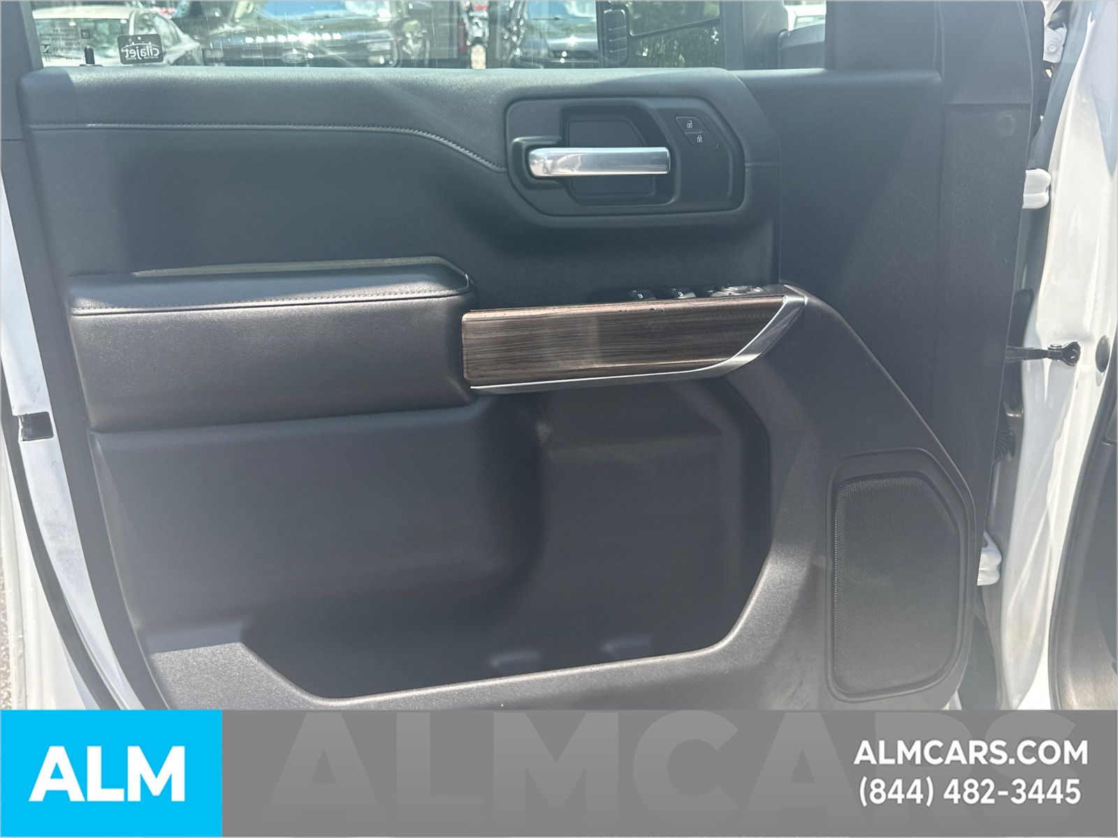 Used 2022 White Chevrolet LT image 11