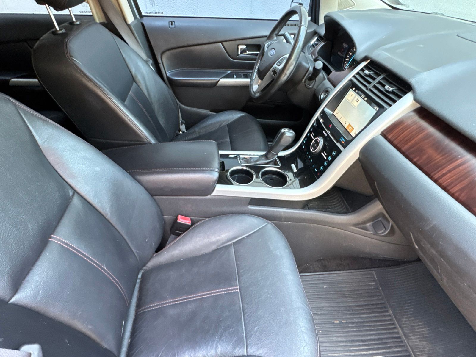 Used 2014 Ingot Silver Metallic Ford Limited image 33