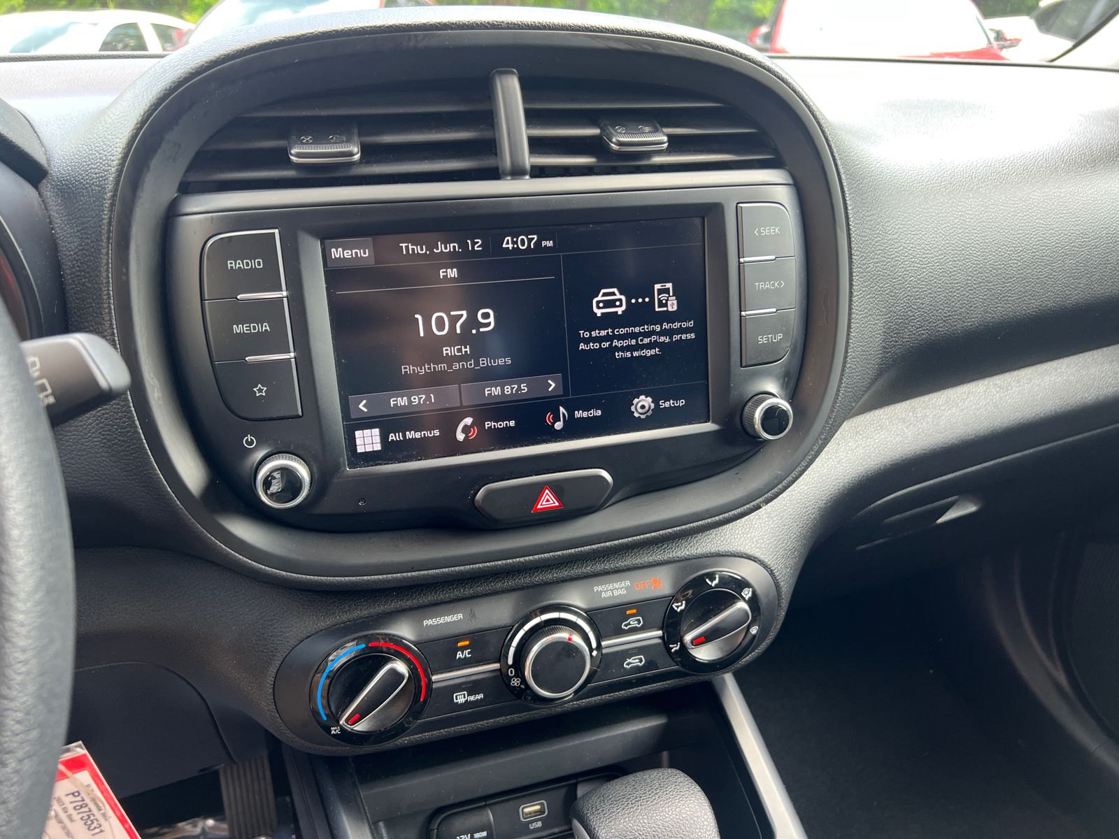 2023 Kia Soul LX photo 23