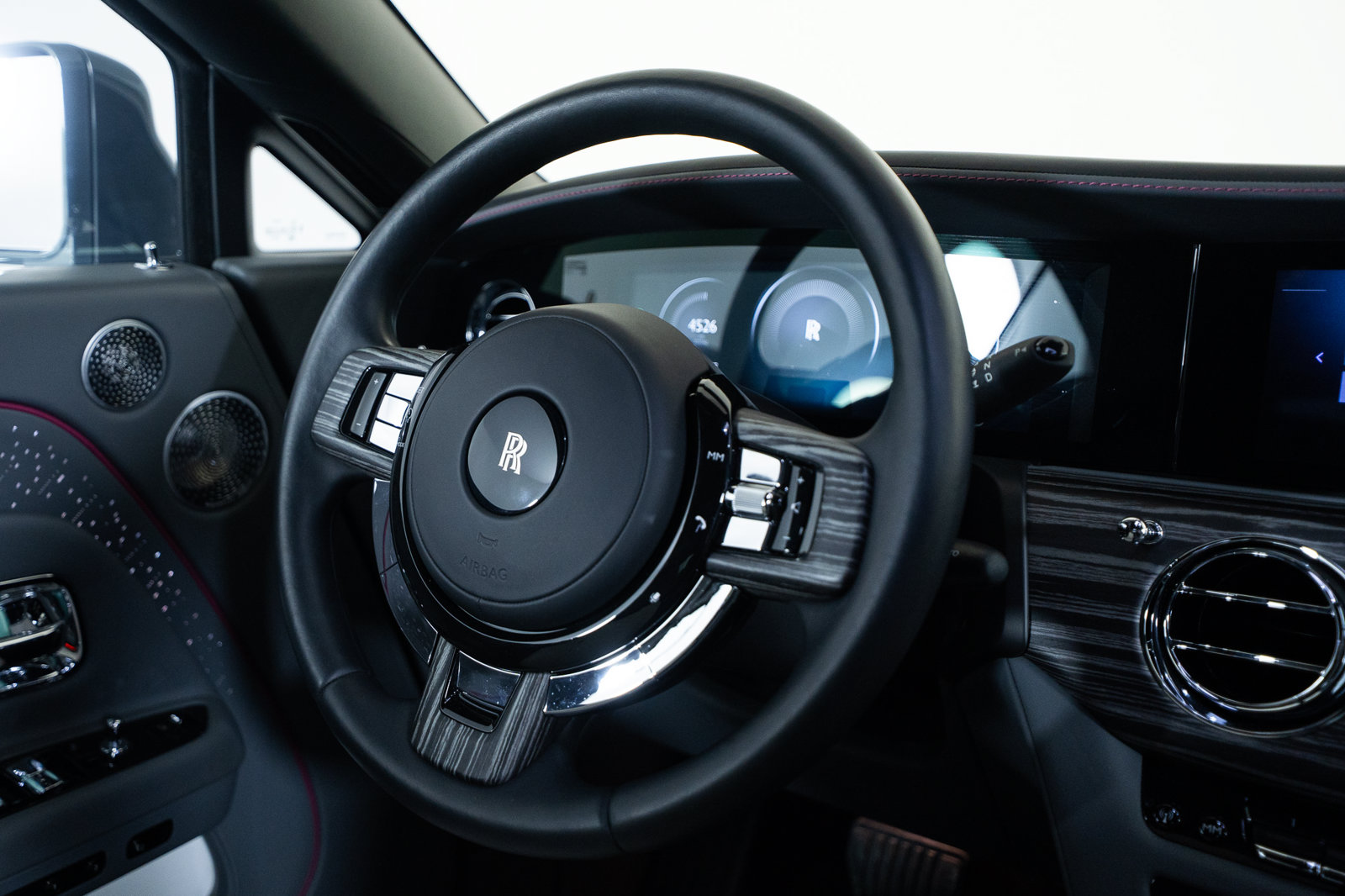 2024 Rolls-Royce Spectre — full photo 44 of 54