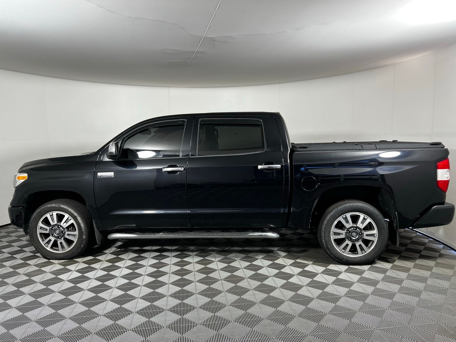 Thumbnail: 2019 Toyota Tundra - 8