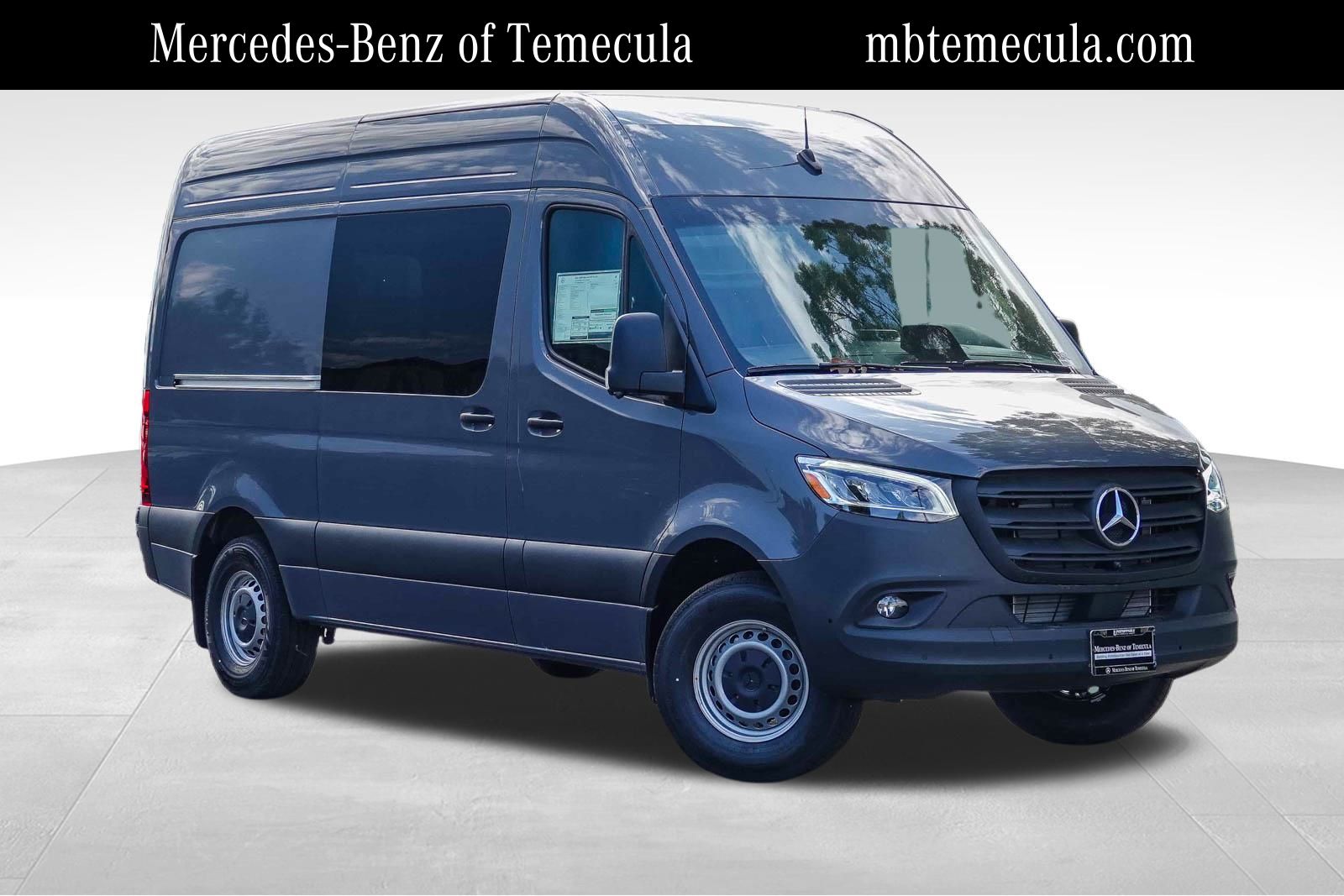 2025 Mercedes-Benz Sprinter 2500 144 WB's photo