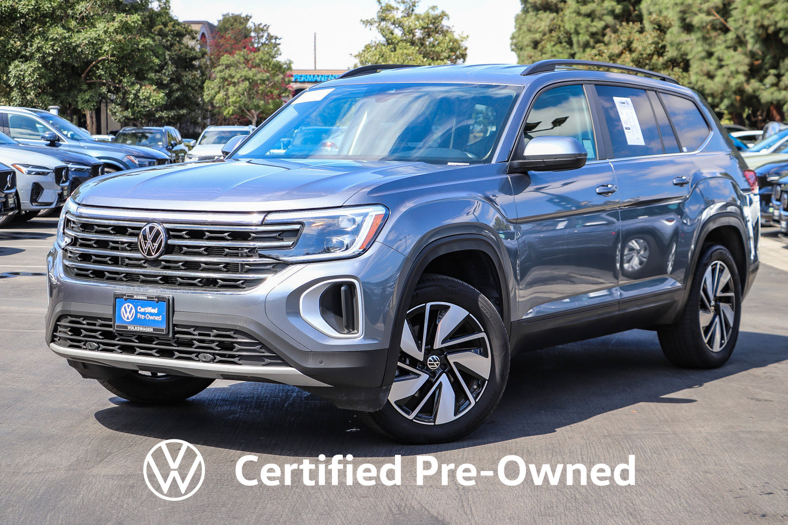 Platinum Gray Metallic 2024 Volkswagen Atlas SUV / Crossover Front-Wheel Drive 8-Speed Automatic