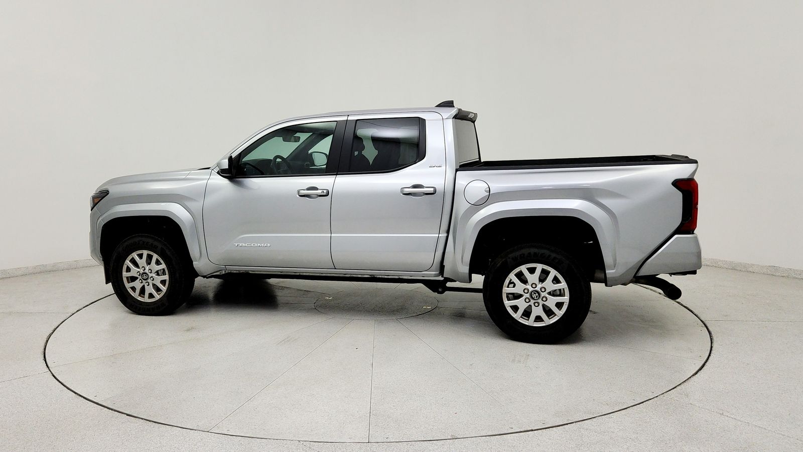 Used 2026 Silver Toyota SR5 image 4