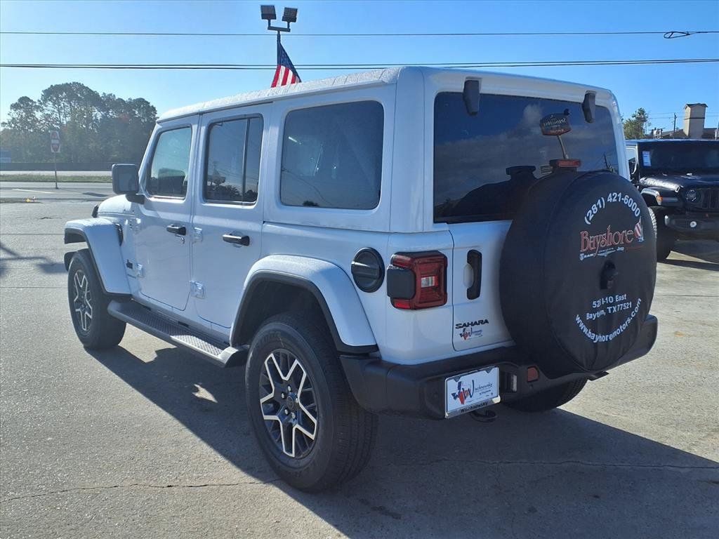 2026 Jeep Wrangler Sahara - 3