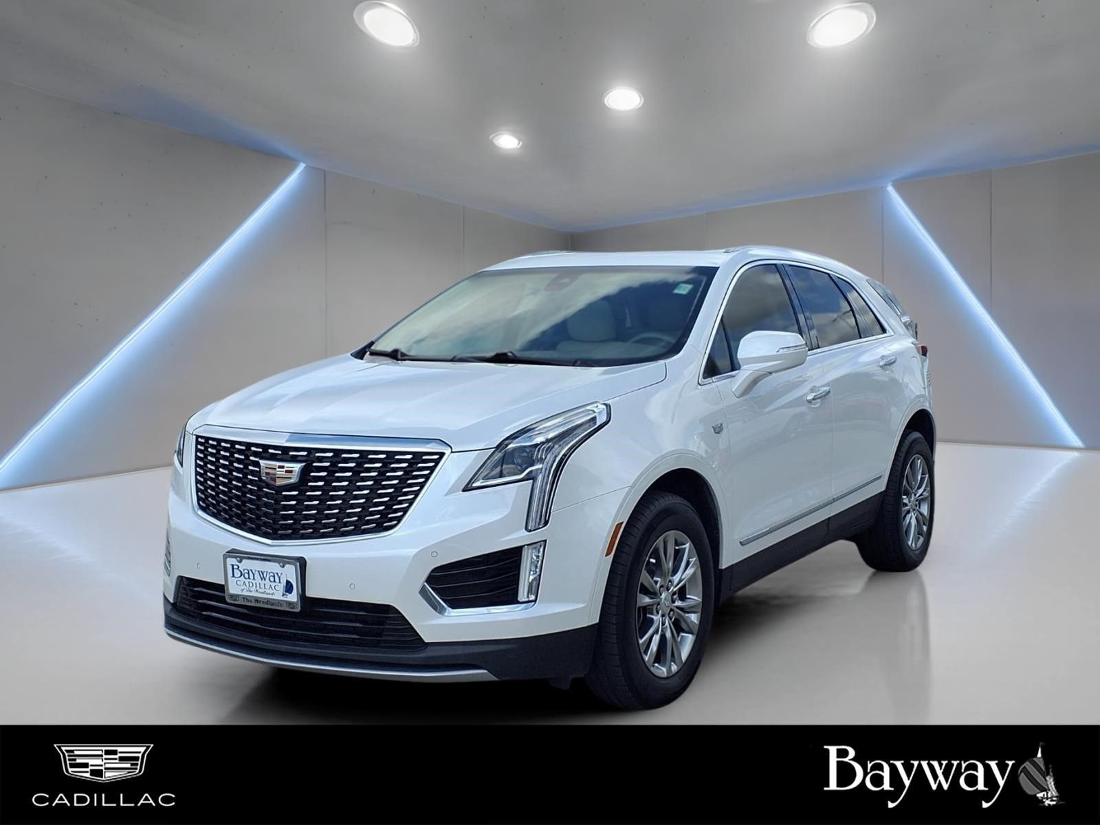 Crystal White Tricoat 2023 Cadillac XT5 SUV / Crossover Front-Wheel Drive 9-Speed Automatic
