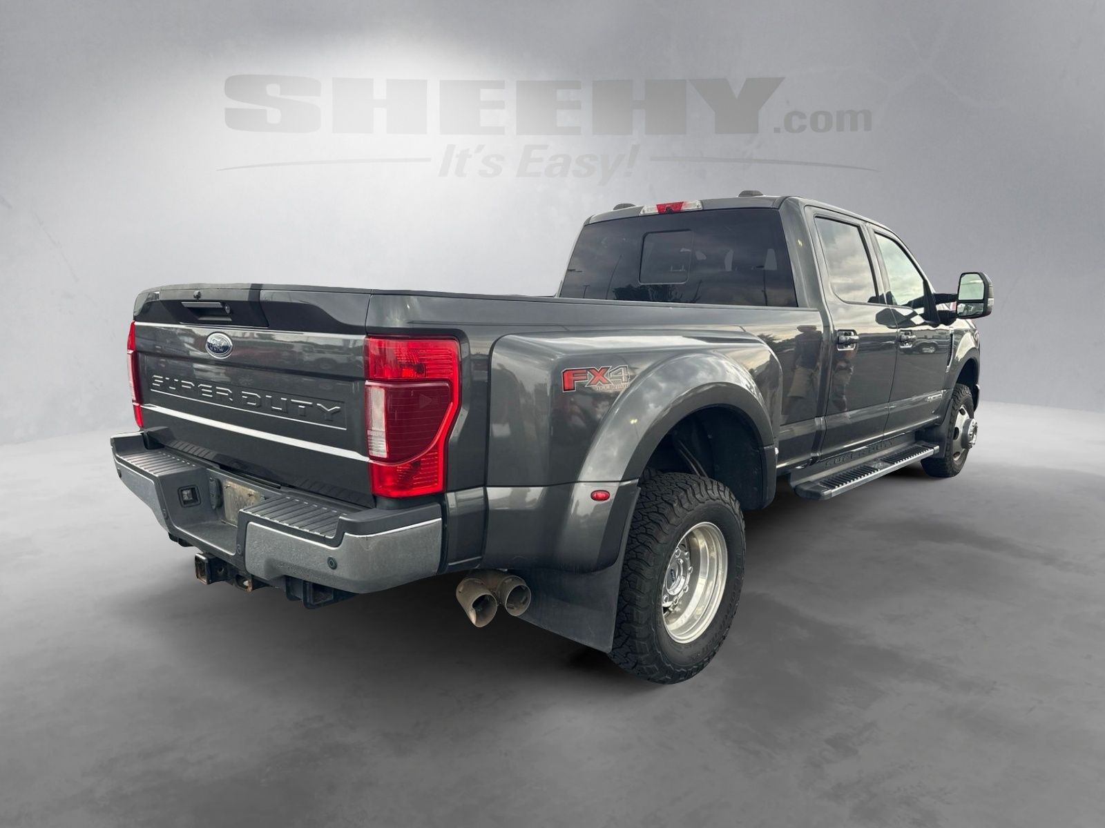 Used 2020 Magnetic Metallic Ford Lariat image 11