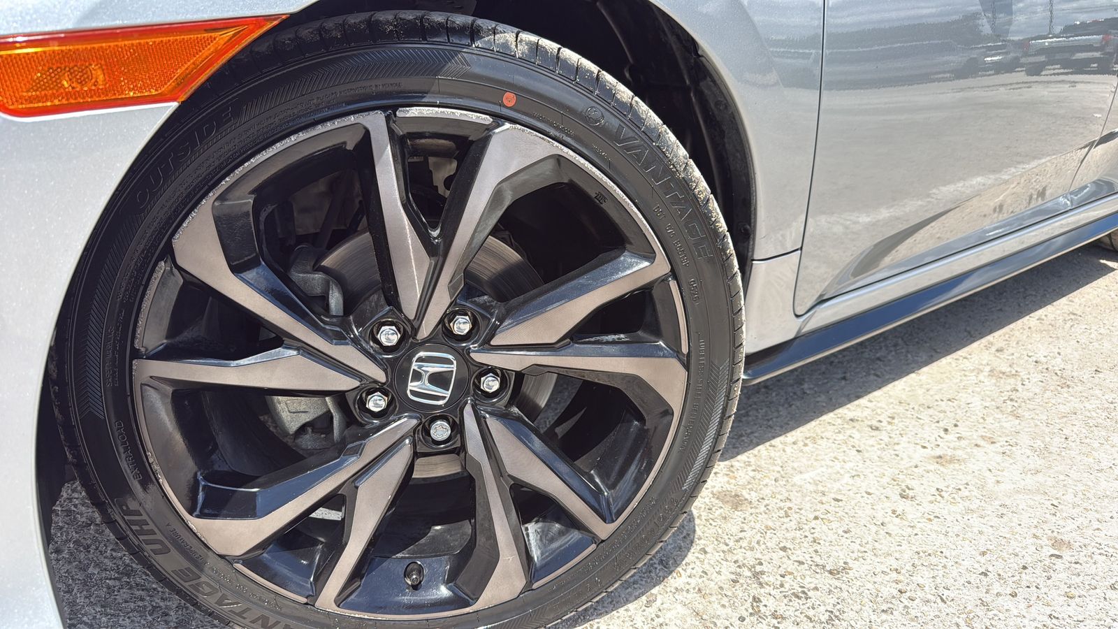 Used 2017  Honda Sport image 25