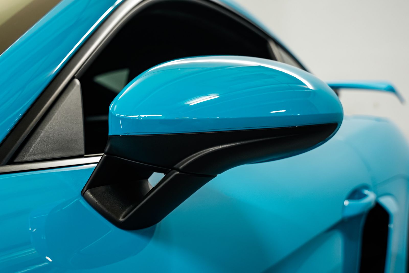 2021 Porsche 718 Cayman GT4 — photo 28