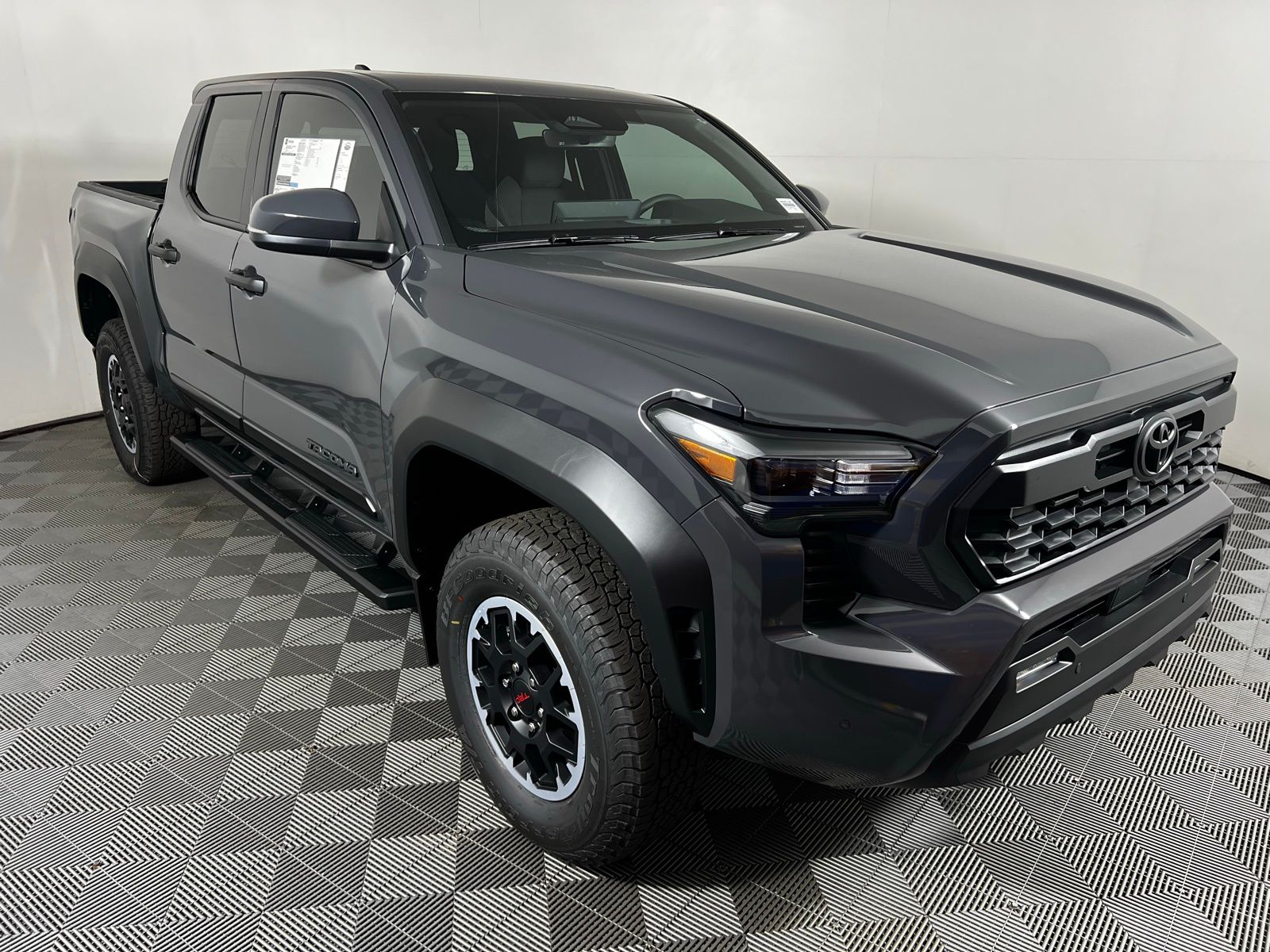 2025 Toyota Tacoma TRD Off-Road 3