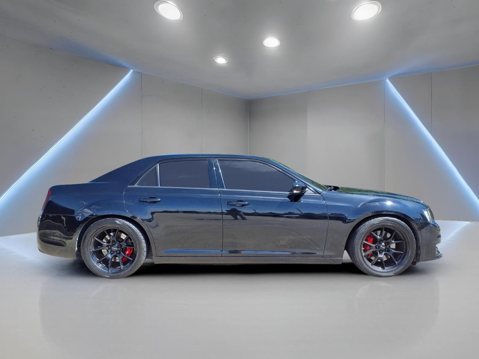 2023 Chrysler 300 C - 5