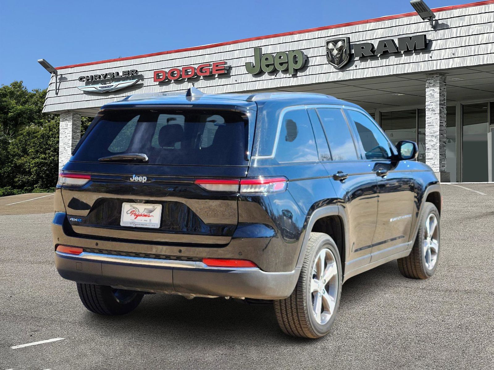 2023 Jeep Grand Cherokee Base 4xe 5