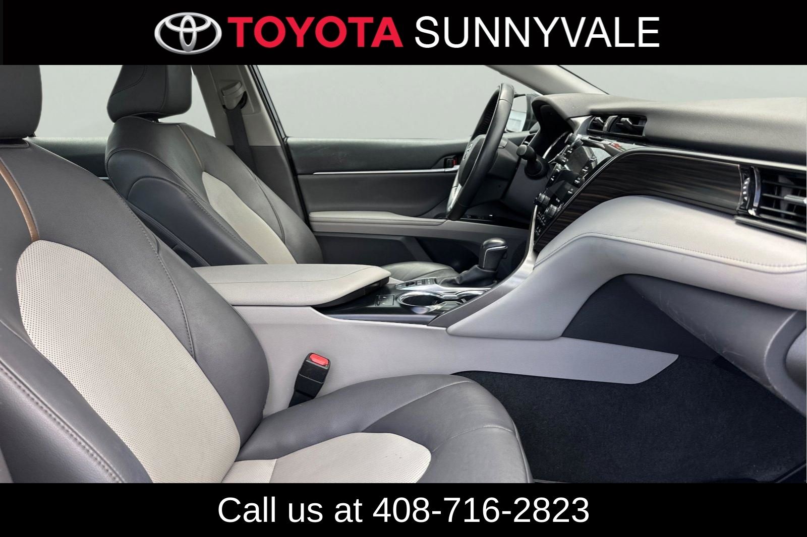 Used 2020 Toyota Camry Hybrid Sedan