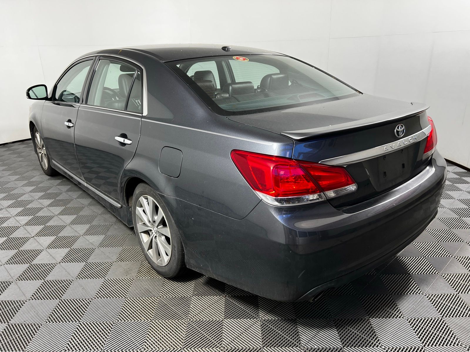 2011 Toyota Avalon Limited 7