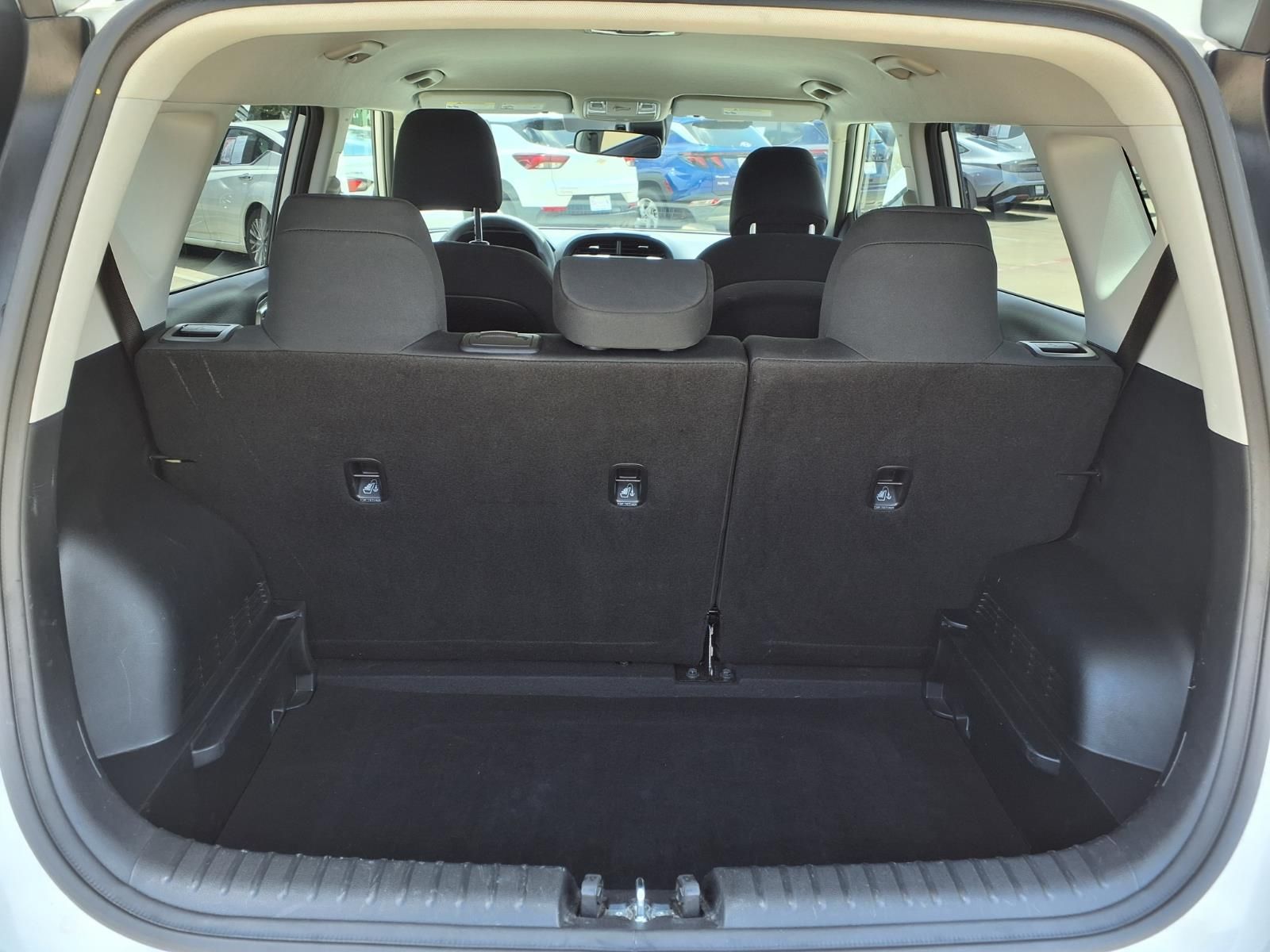 2025 Kia Soul LX White at Community Kia