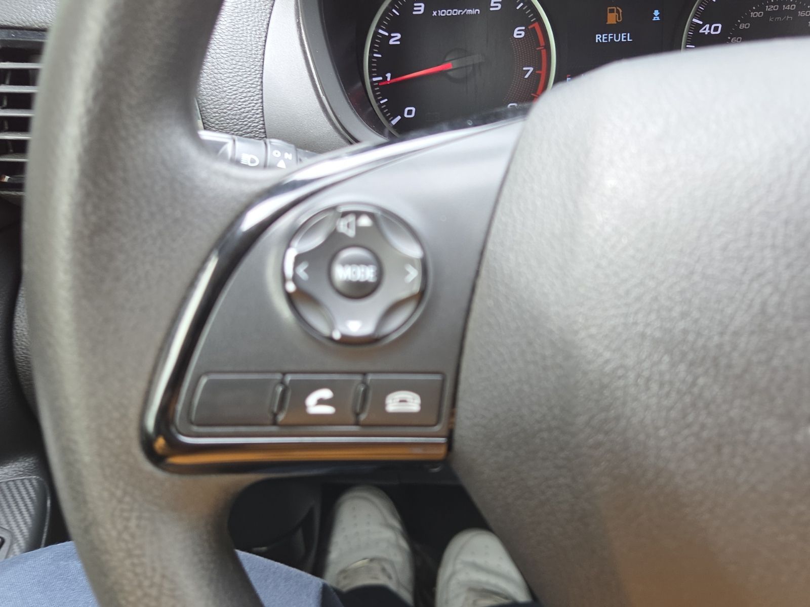 Used 2024  Mitsubishi ES image 25