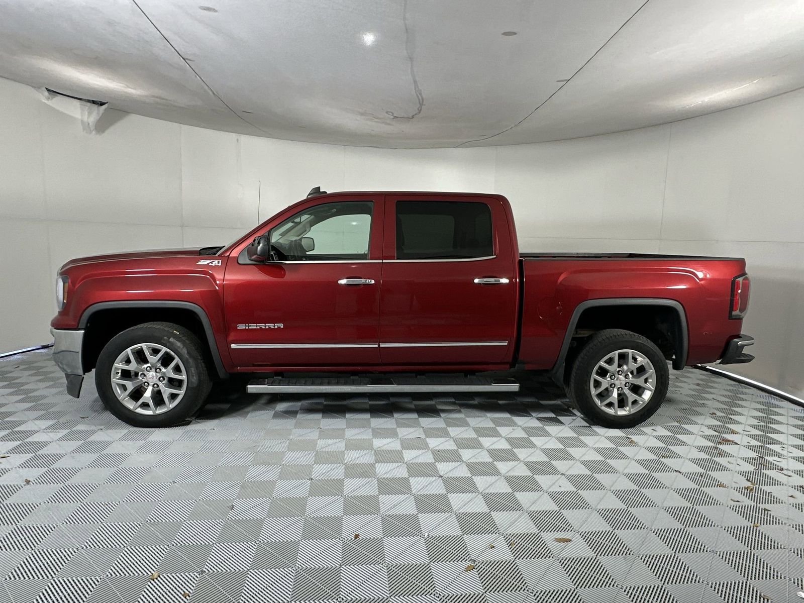 View vehicle photo 5