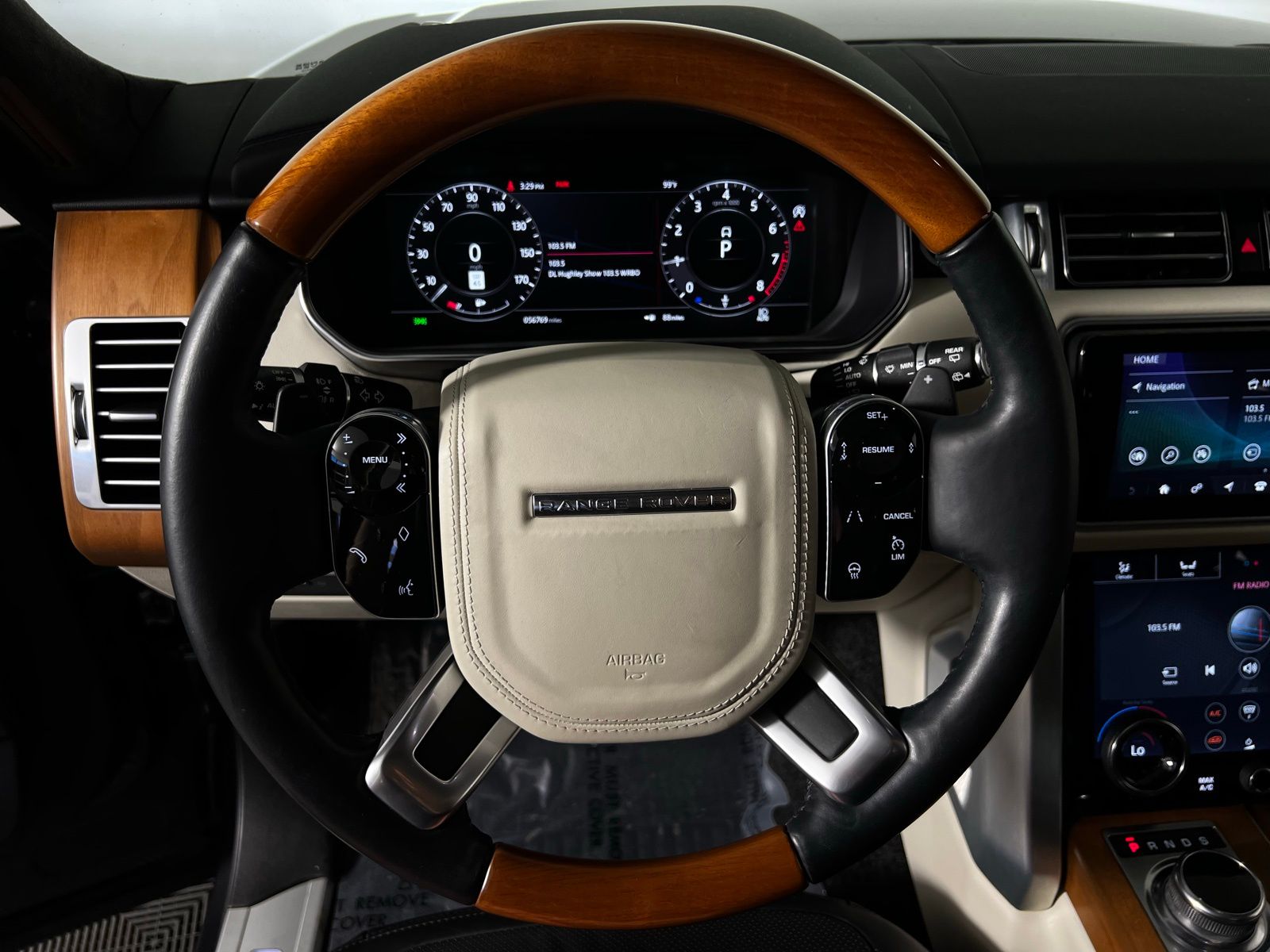 Thumbnail: 2021 Land Rover Range Rover - 18