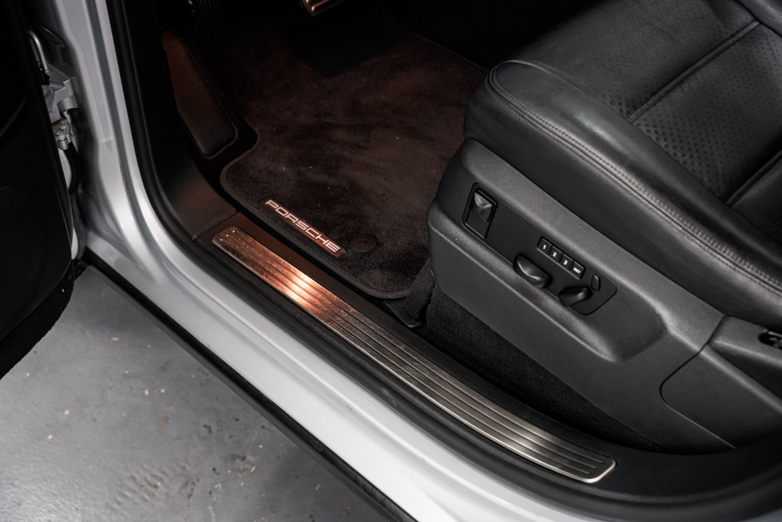 2008 Porsche Cayenne S — photo 20