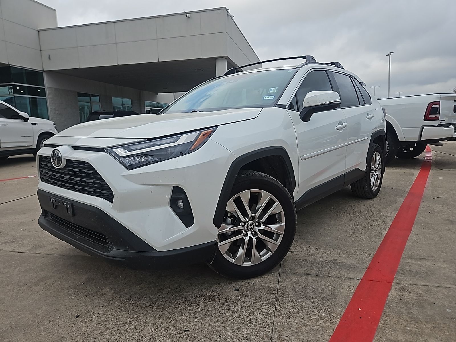2024 Toyota RAV4 XLE Premium FWD