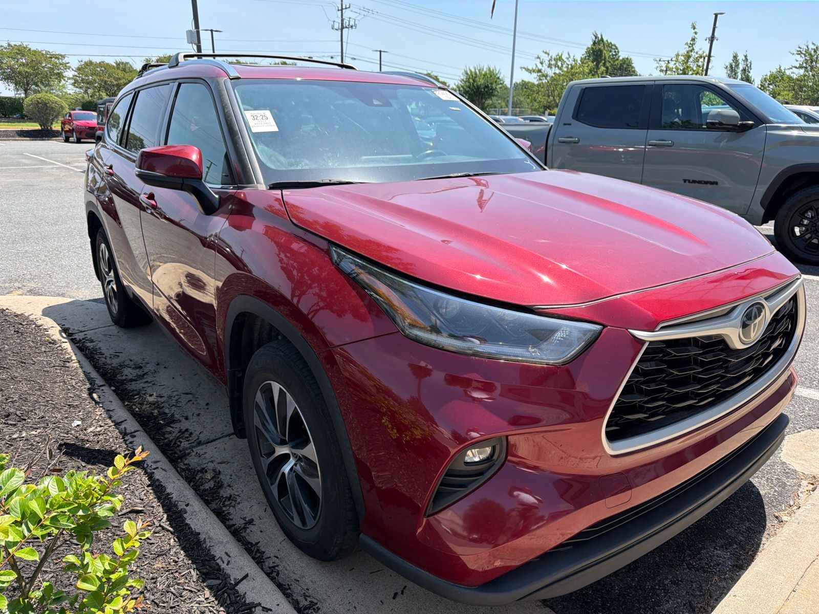 Pearl 2021 Toyota Highlander SUV / Crossover All-Wheel Drive 8-Speed Automatic