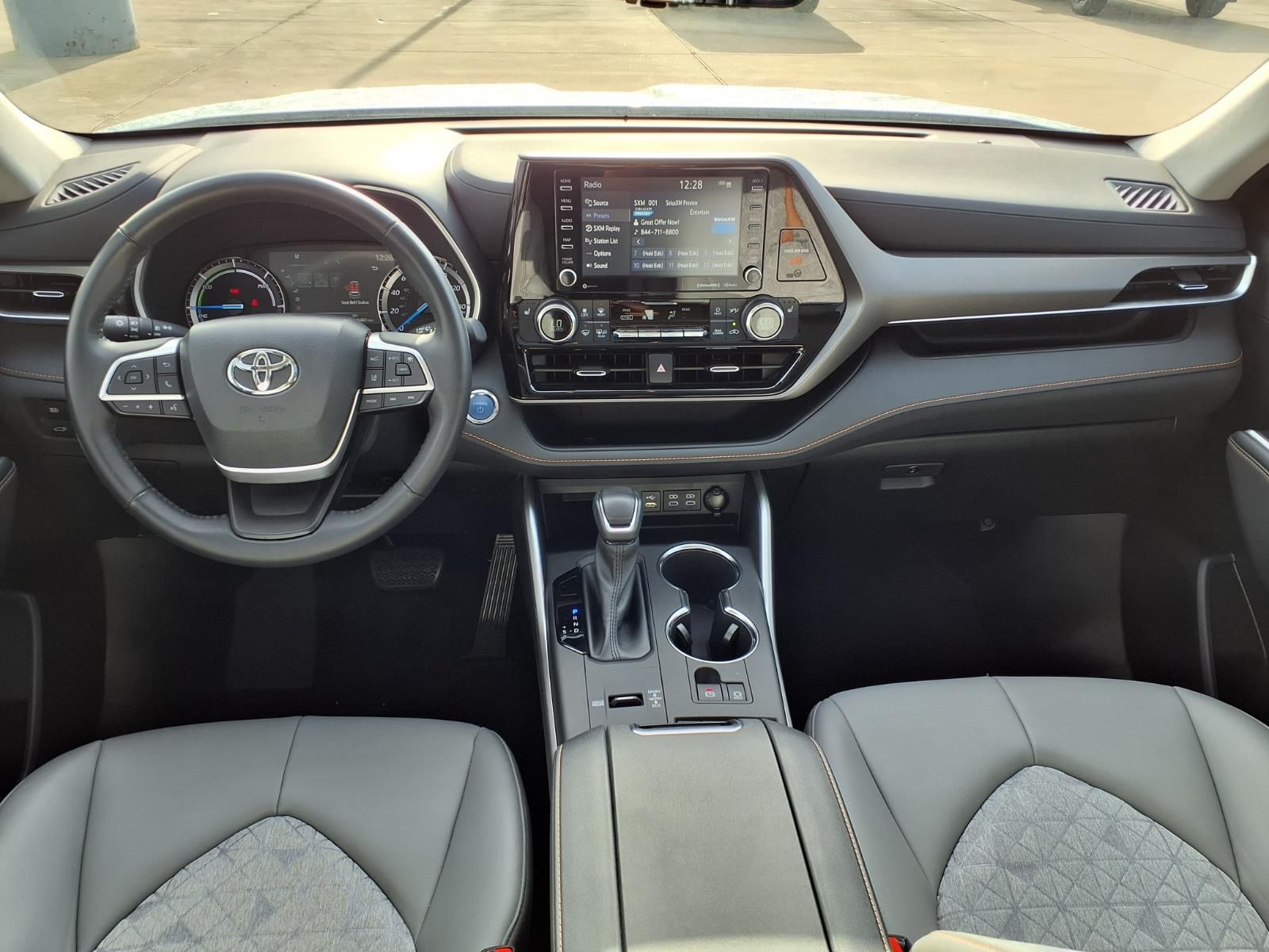2022 Toyota Highlander Hybrid Bronze Edition Beige at Toyota of Victoria