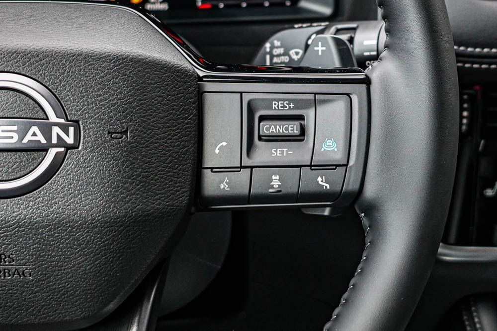 2025 Nissan Rogue Platinum photo 29