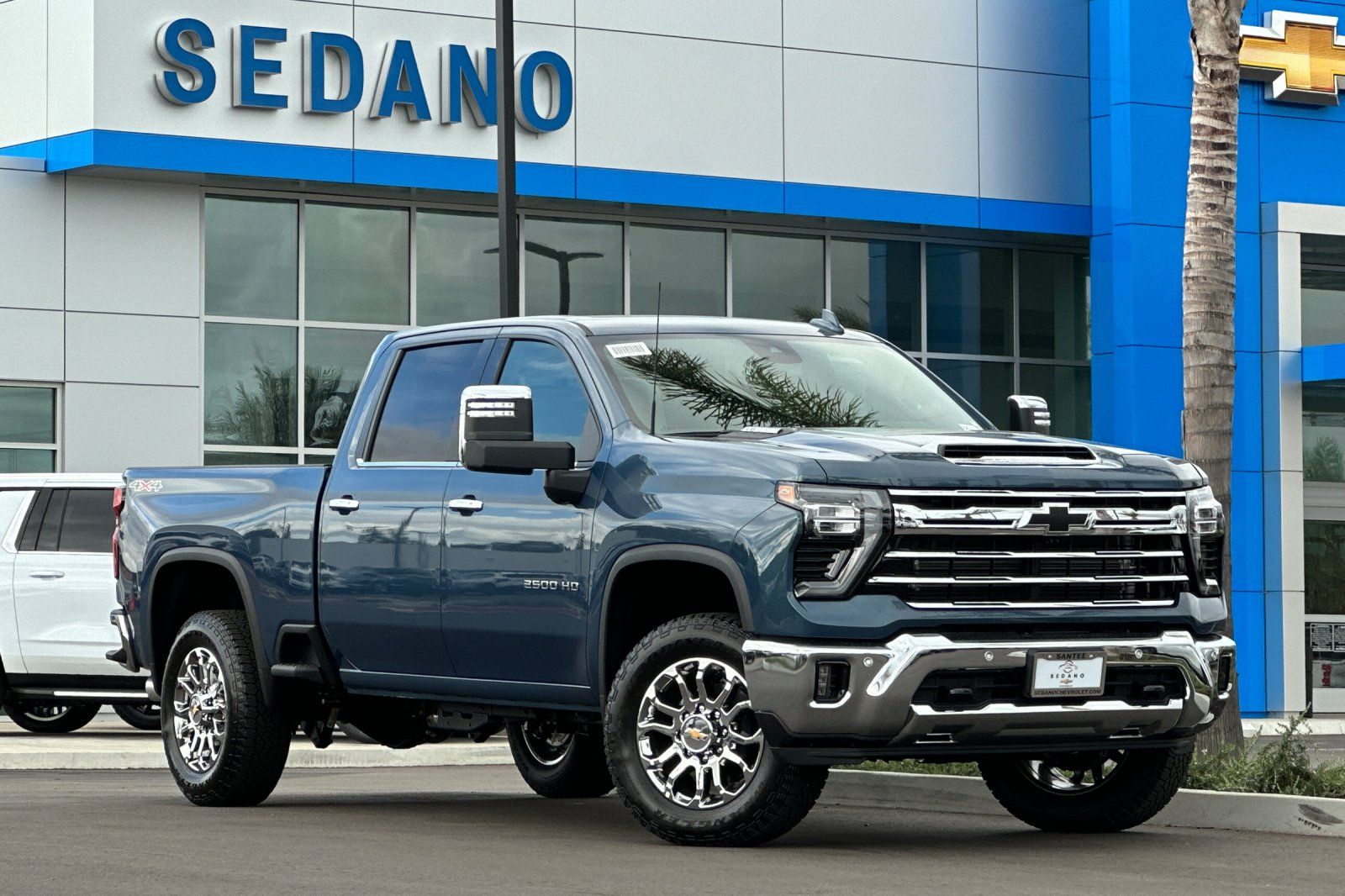 View vehicle photo 2