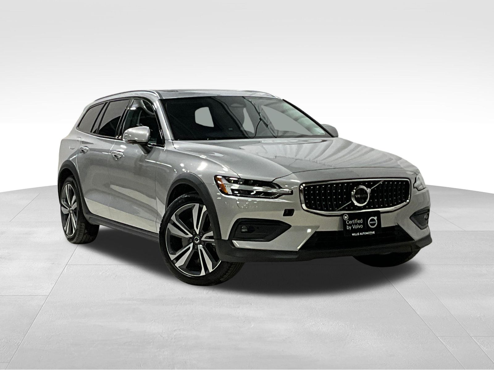 2025 Volvo V60 Cross Country B5 Plus AWD