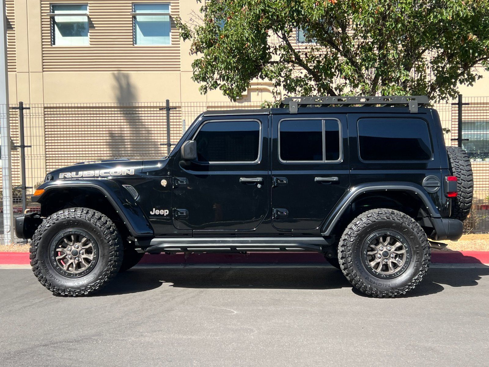 2023 Jeep Wrangler Rubicon 392 — full photo 2 of 28
