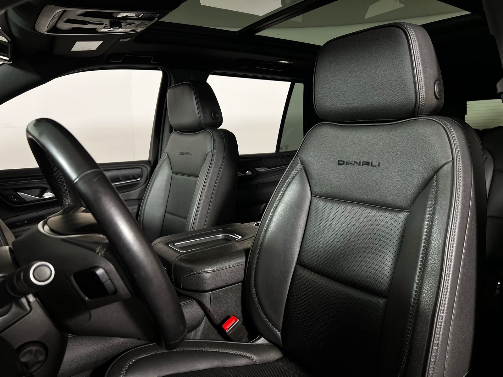 2022 GMC Yukon Denali 13