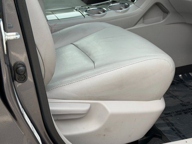 Used 2013 Magnetic Gray Metallic Toyota SE image 30