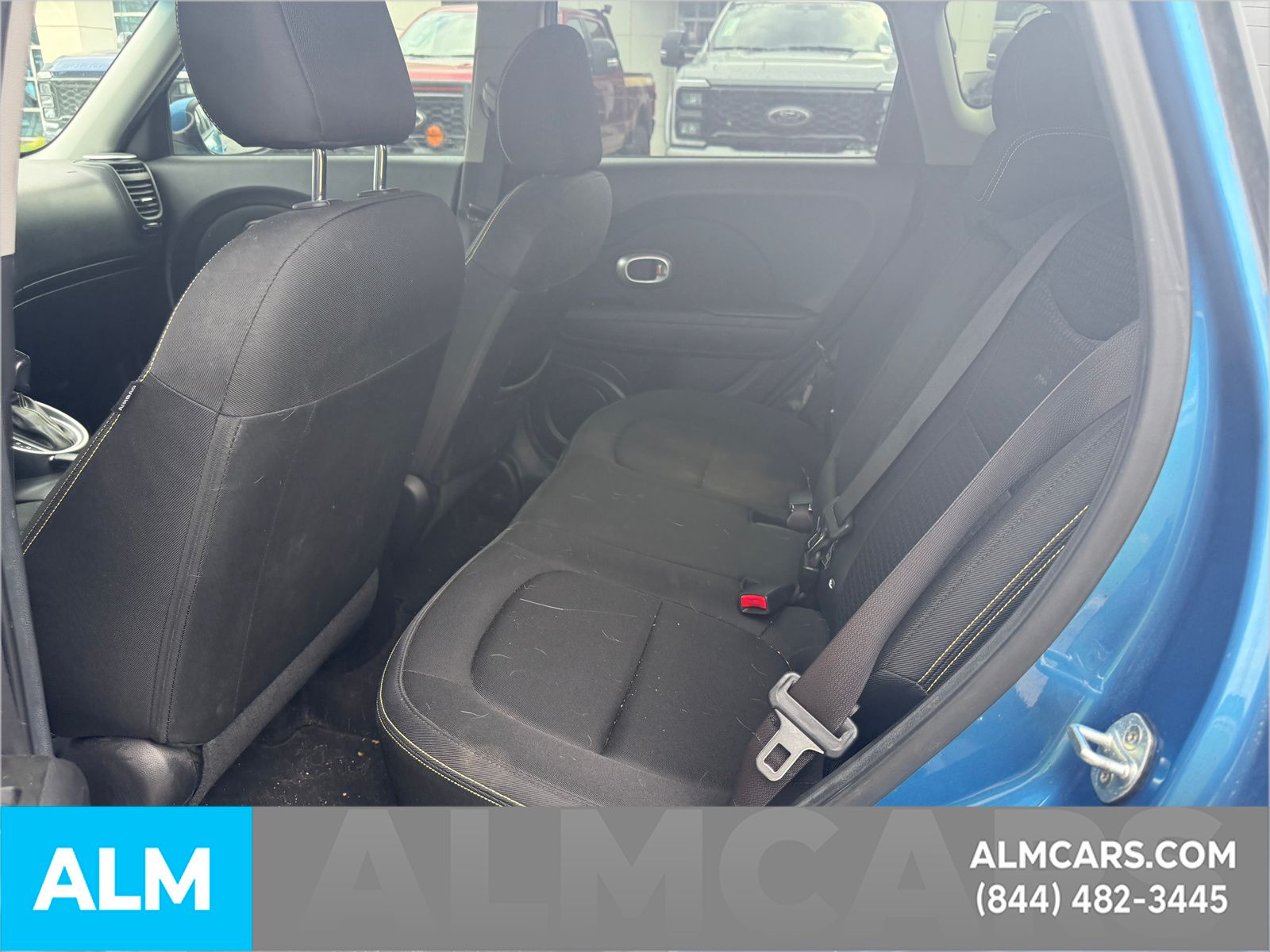 Used 2016 Blue Kia Plus image 10
