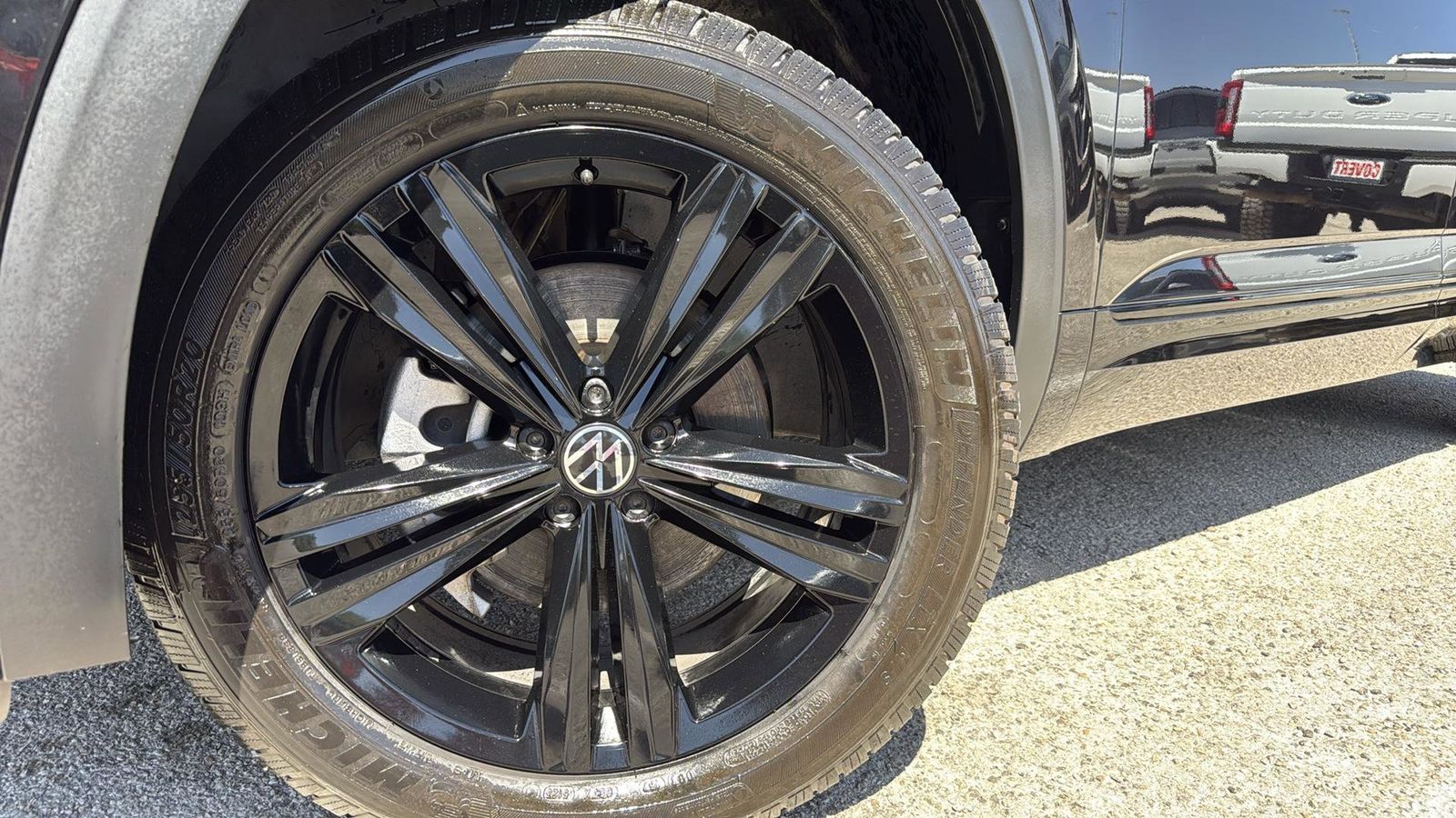 Used Car 2023 Volkswagen Atlas  3.6l V6 Sel R-line For Sale Under $35,000 In Austin, Texas