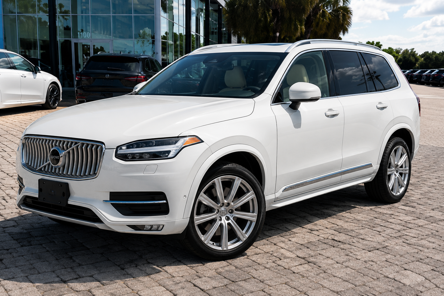 Crystal White Metallic 2018 Volvo XC90 SUV / Crossover All-Wheel Drive Automatic