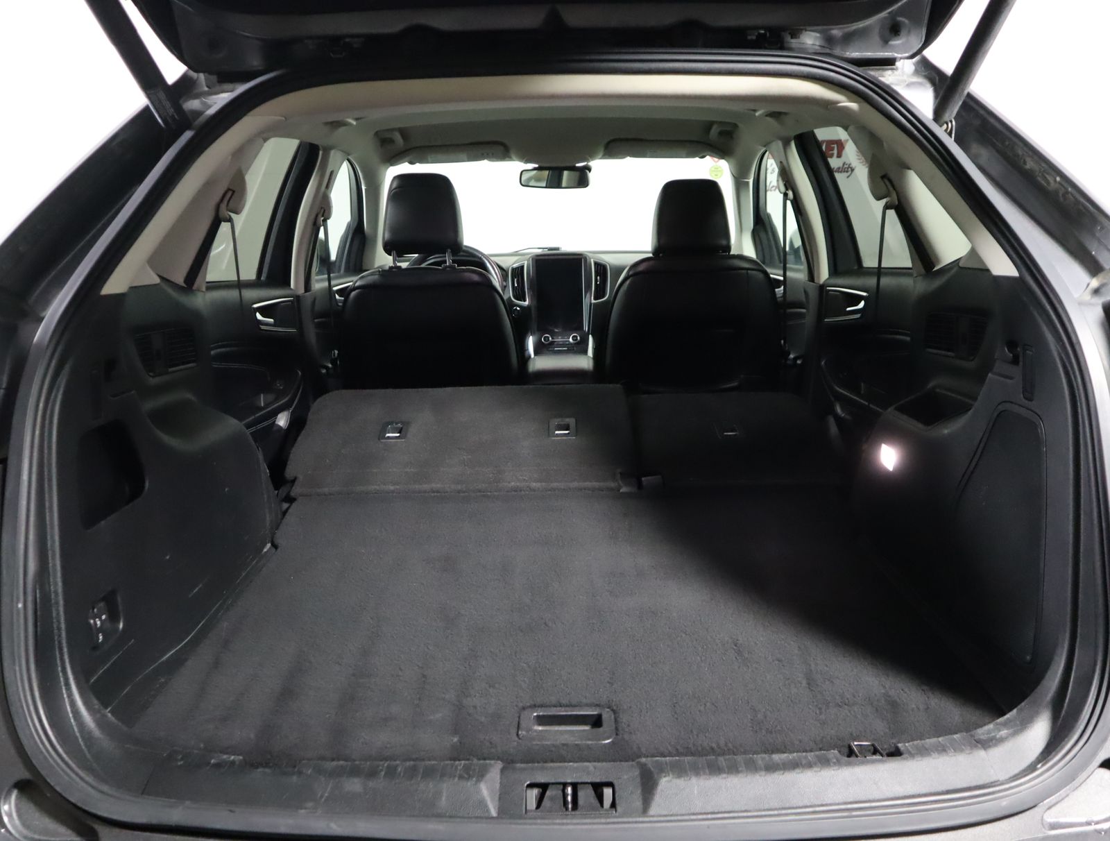 2022 Ford Edge Titanium photo