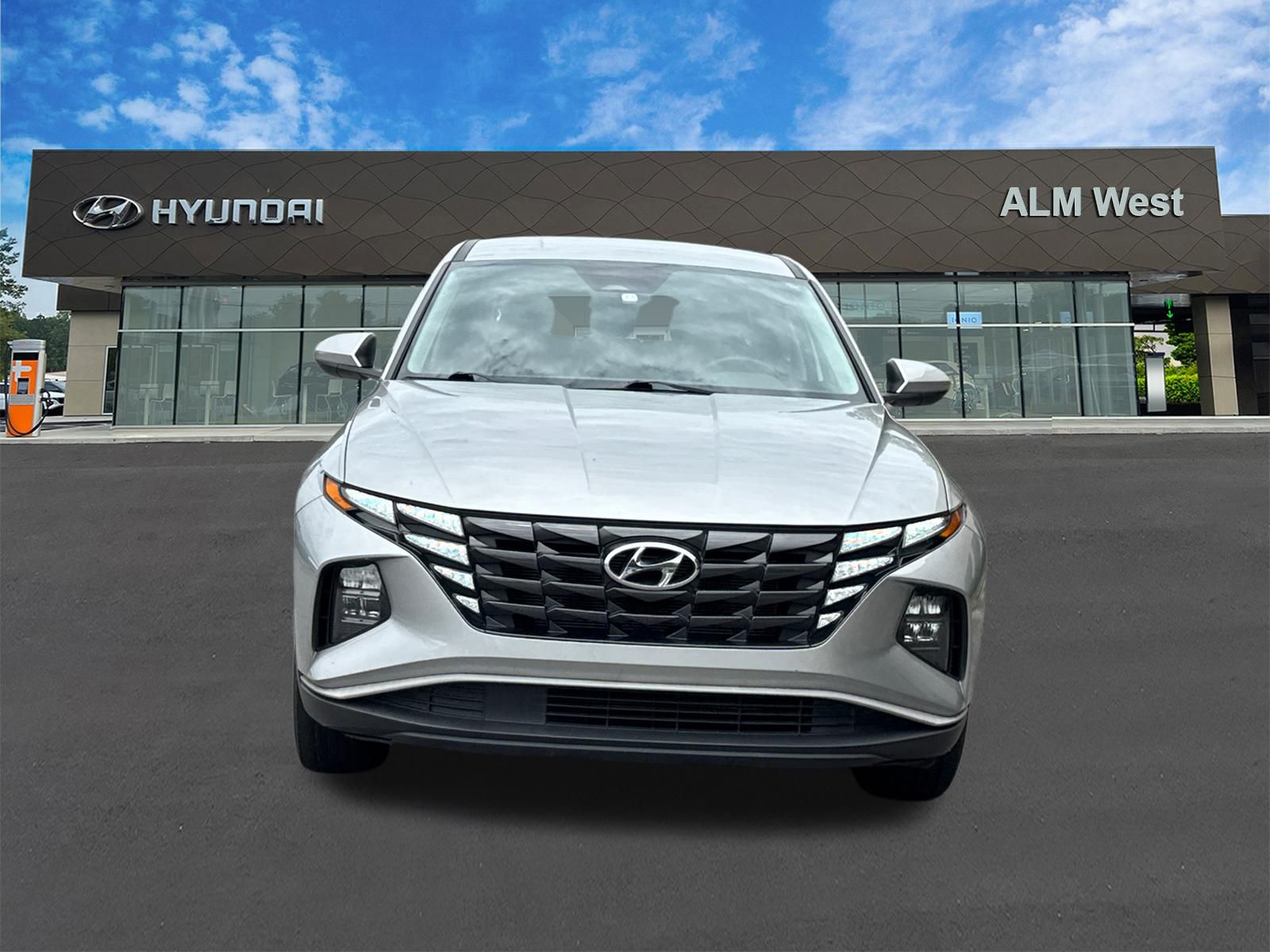 Used 2024 Silver Hyundai SE image 2