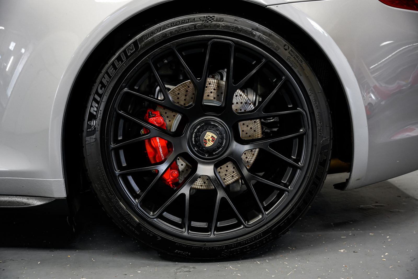 2015 Porsche 911 Carrera GTS — photo 46
